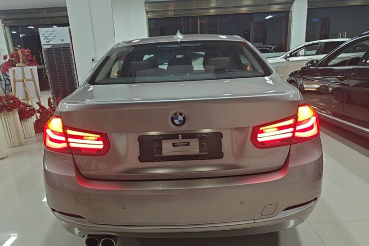 BMW 3 Series 2017 #6 BMW 3 Series 2017 car image #6