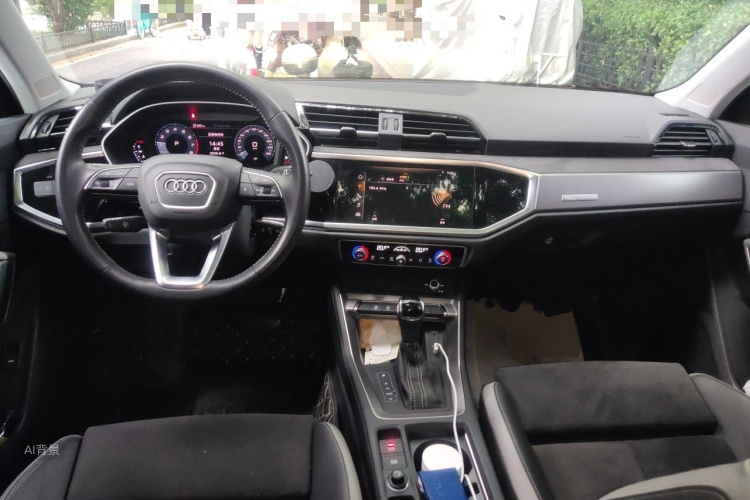 Audi Q3 2020 car image #11