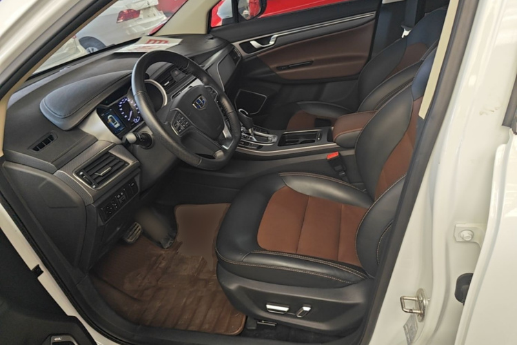 GEELY Emgrand GS 2018 car image #19