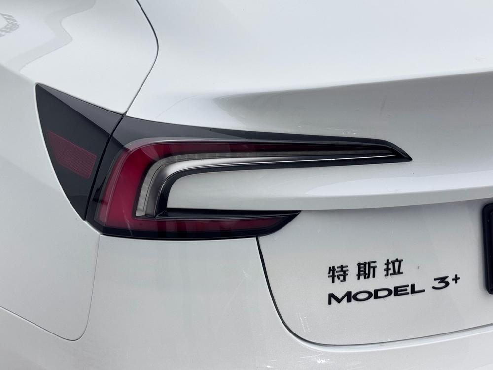 Tesla Model 3 2026 car image #5