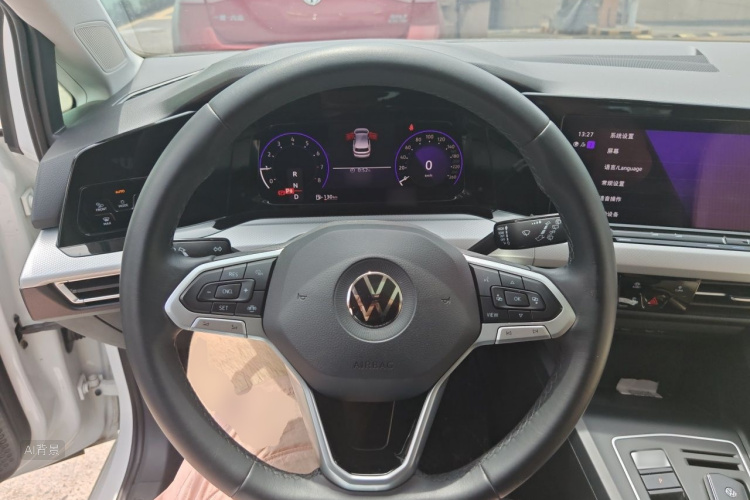 Volkswagen Golf 2022 car image #12