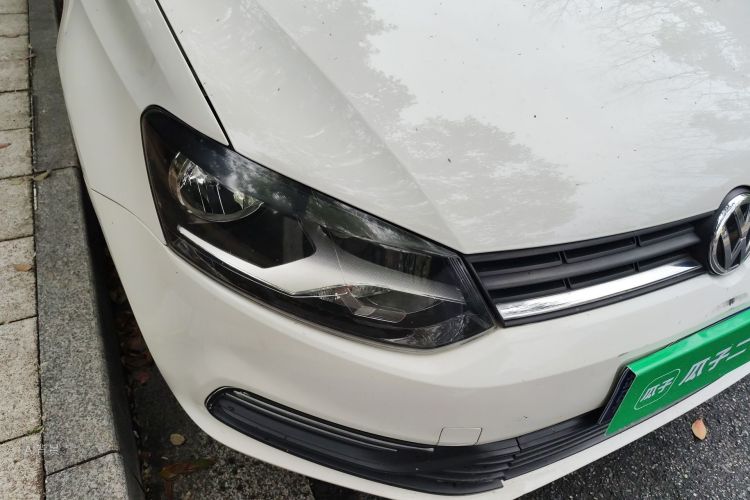 Volkswagen Polo 2017 car image #8