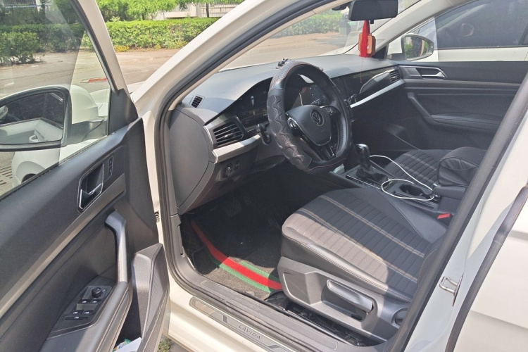 Volkswagen Lavida 2021 car image #13