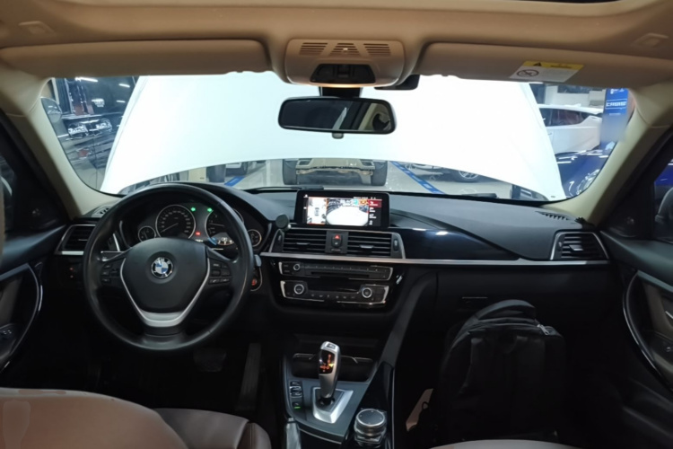 BMW 3 Series 2019 #10 BMW 3 Series 2019 imagen de coche #10