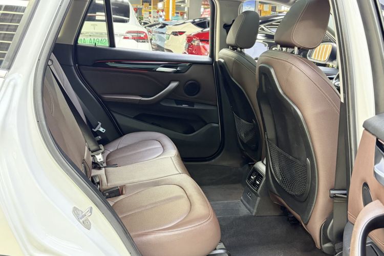 BMW X1 2020 car image #18