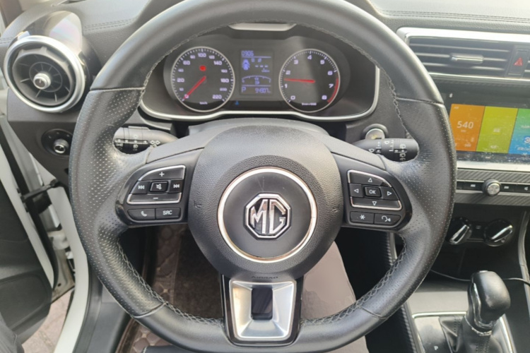 MG ZS 2018 car image #11