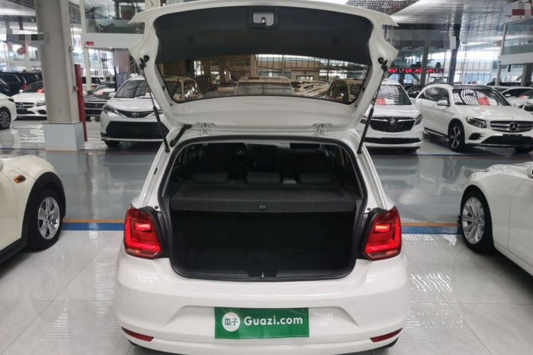 Volkswagen Polo 2019 car image #21