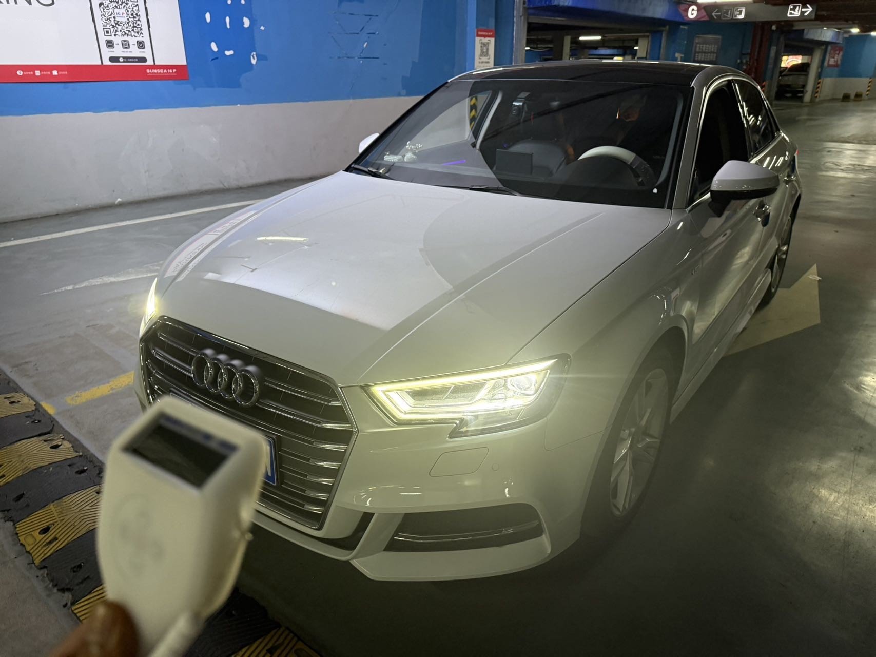 2020 immagine di auto 