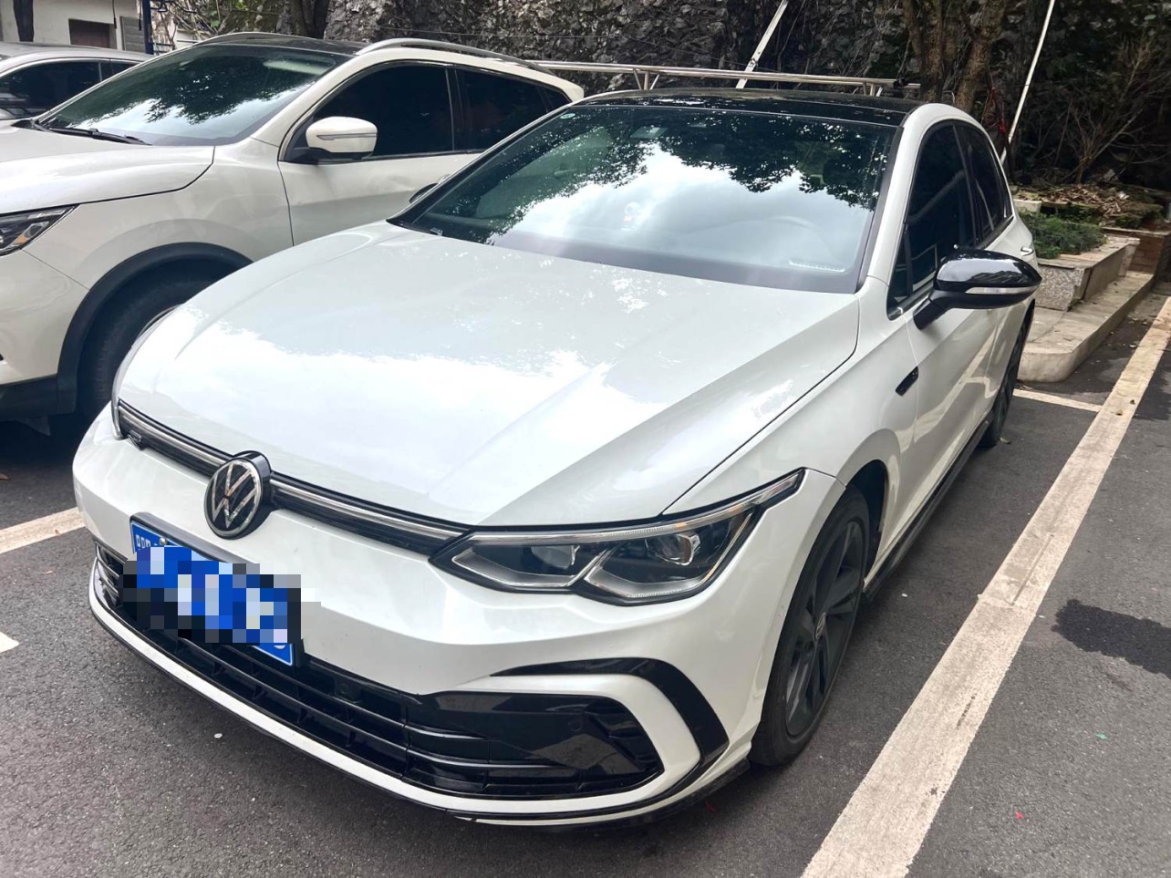 2020 immagine di auto 