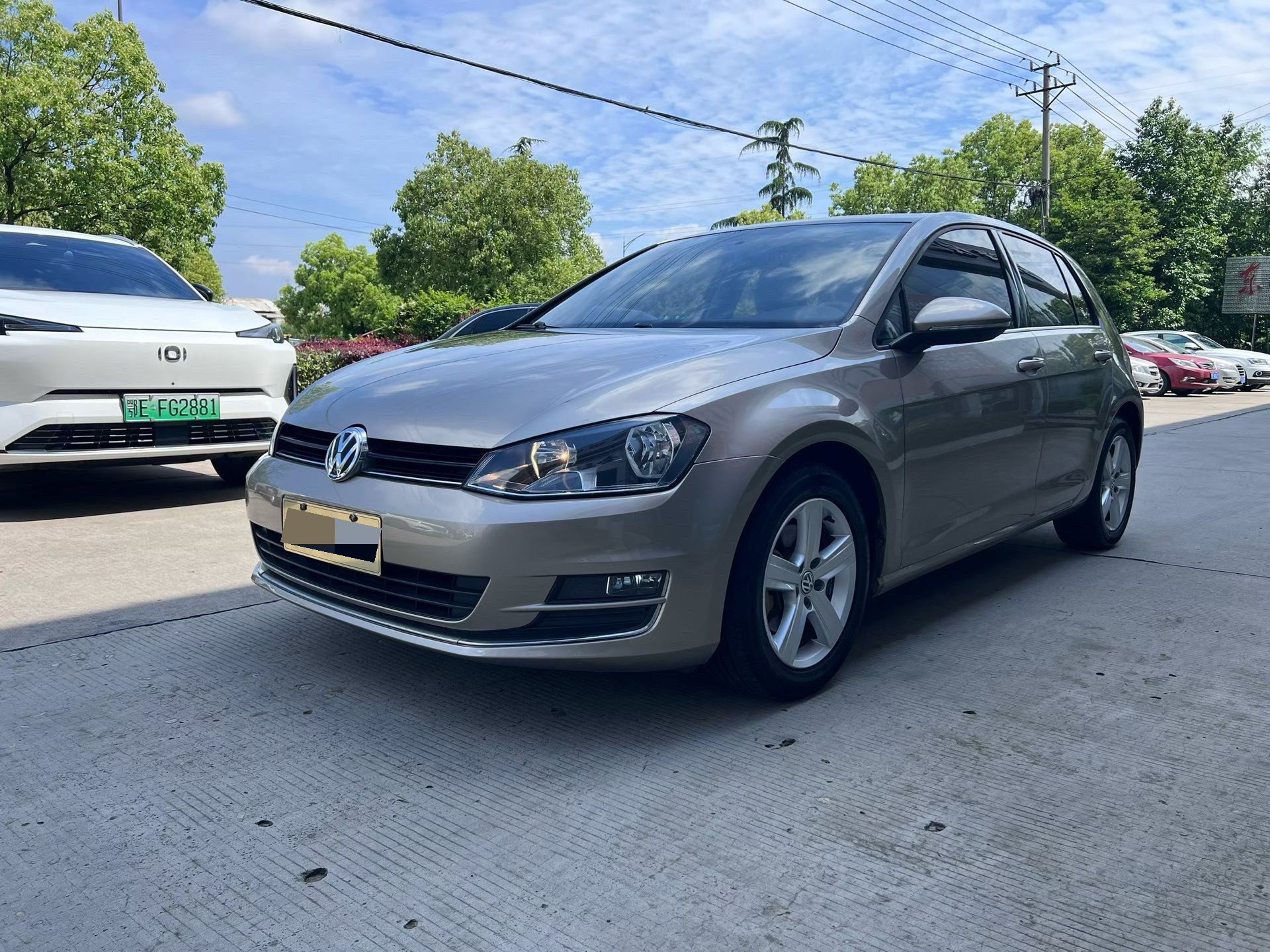 Volkswagen Golf 2015 car image 