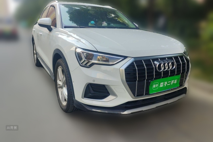 Audi Q3 2022 car image #4