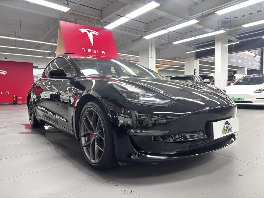 Tesla Model 3 2023 car image #3