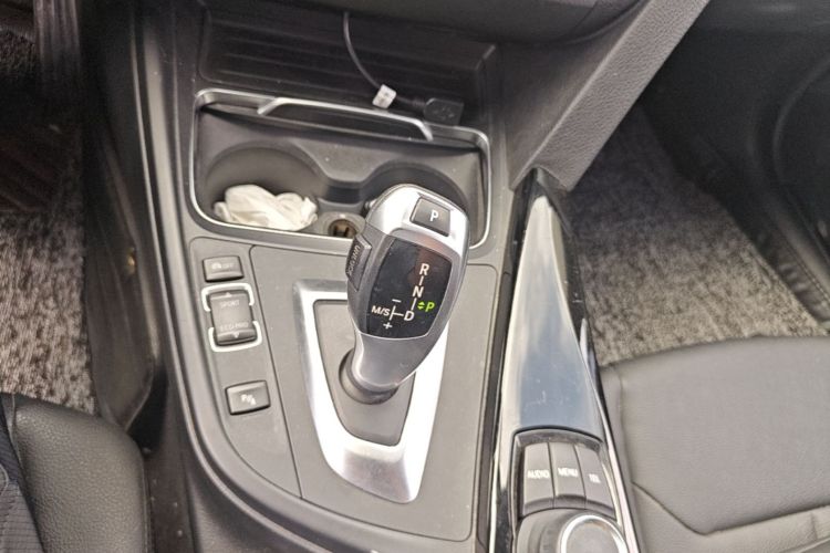 BMW 3 Series 2017 #14 BMW 3 Series 2017 car image #14