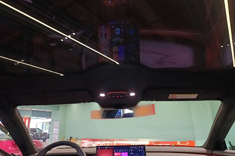 MI SU7 2024 immagine di auto #18