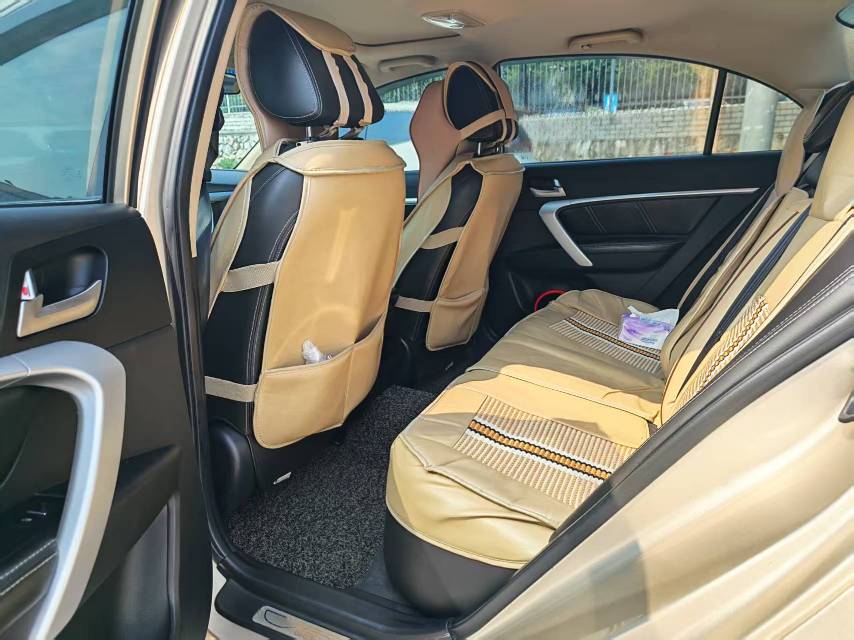 GEELY Emgrand 2018 immagine di auto #8