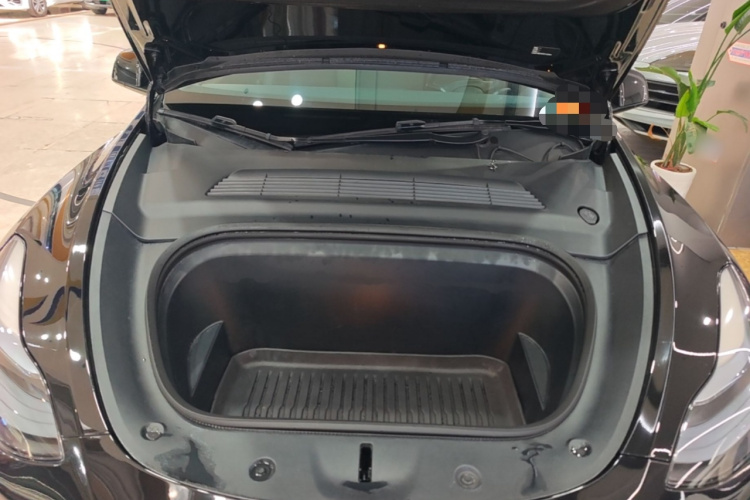 Tesla Model Y 2023 #20 Tesla Model Y 2023 immagine di auto #20