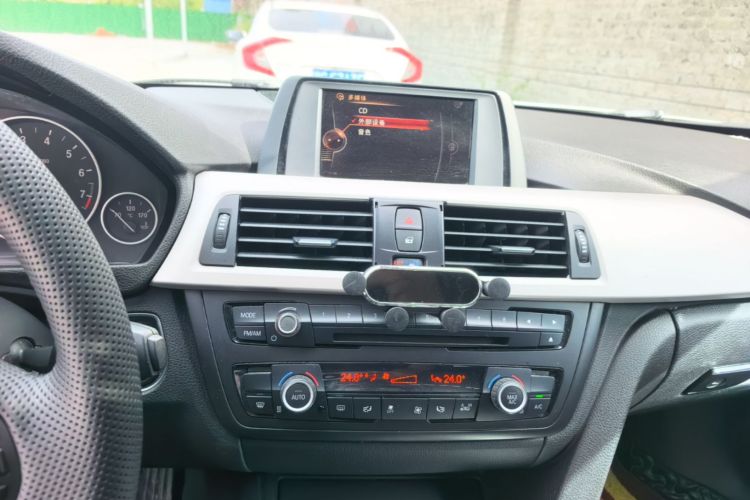 BMW 3 Series 2015 #13 BMW 3 Series 2015 car image #13