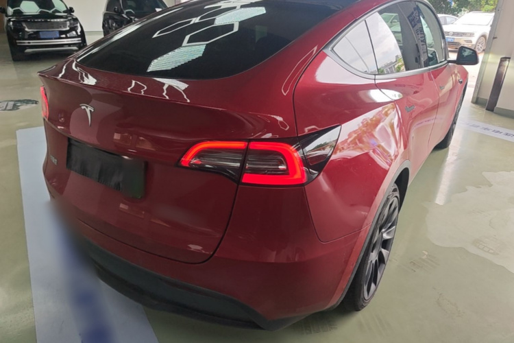 Tesla Model Y 2021 car image #7