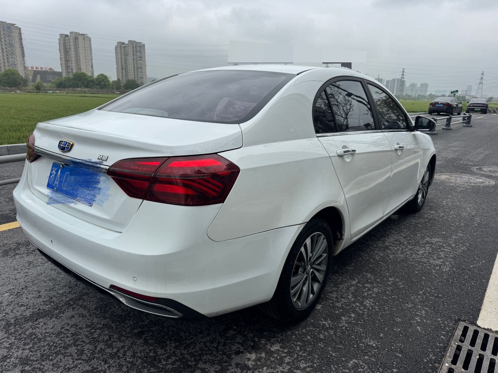 GEELY Emgrand 2019 imagen de coche #4