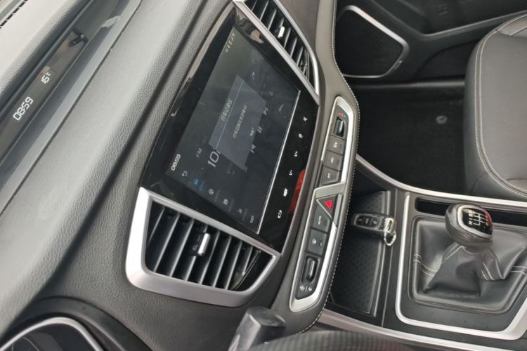 GEELY Vision X6 2019 car image #13