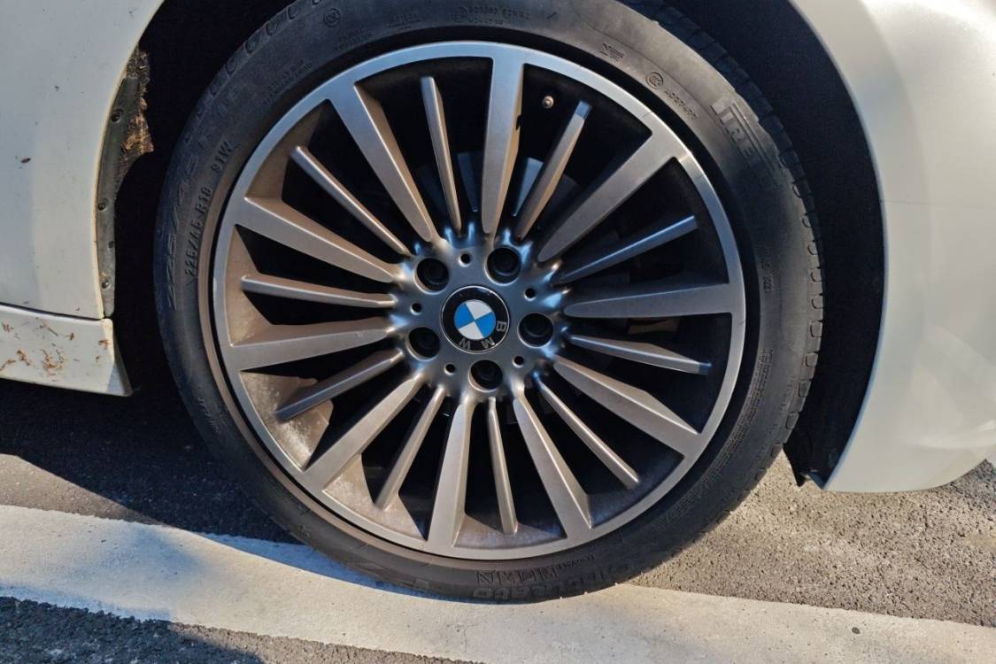 BMW 3 Series 2019 #9 BMW 3 Series 2019 car image #9
