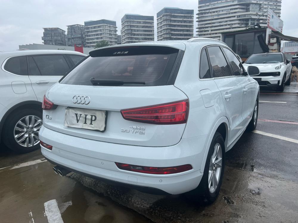 Audi Q3 2018 immagine di auto #5