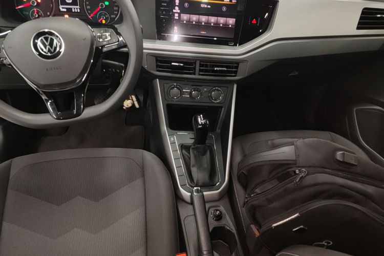 Volkswagen Polo 2021 car image #14