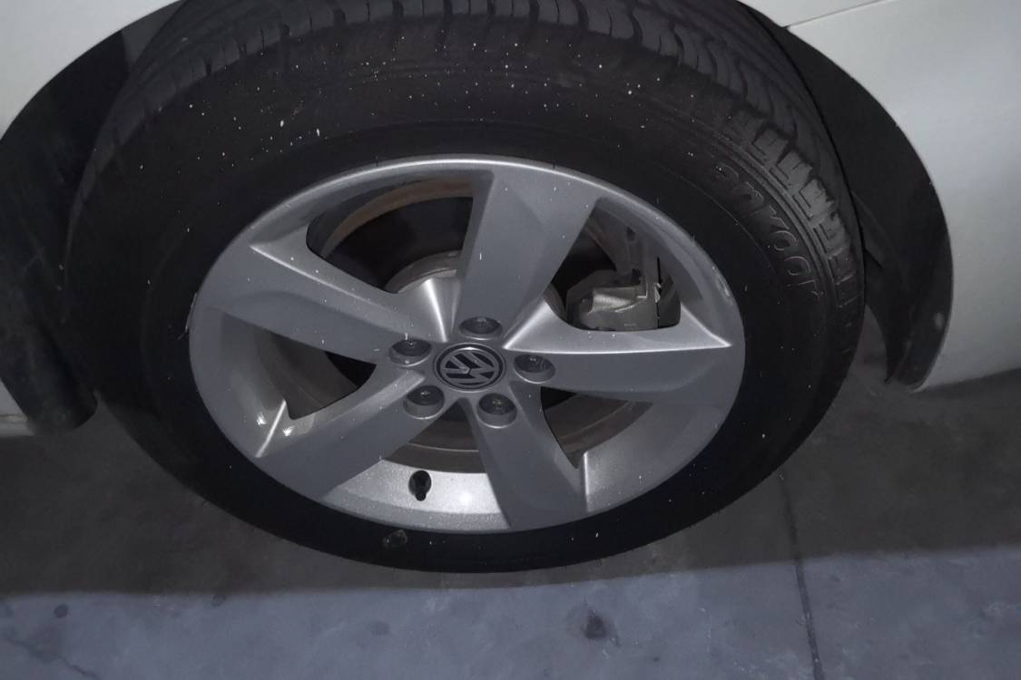 Volkswagen Santana 2015 car image #9