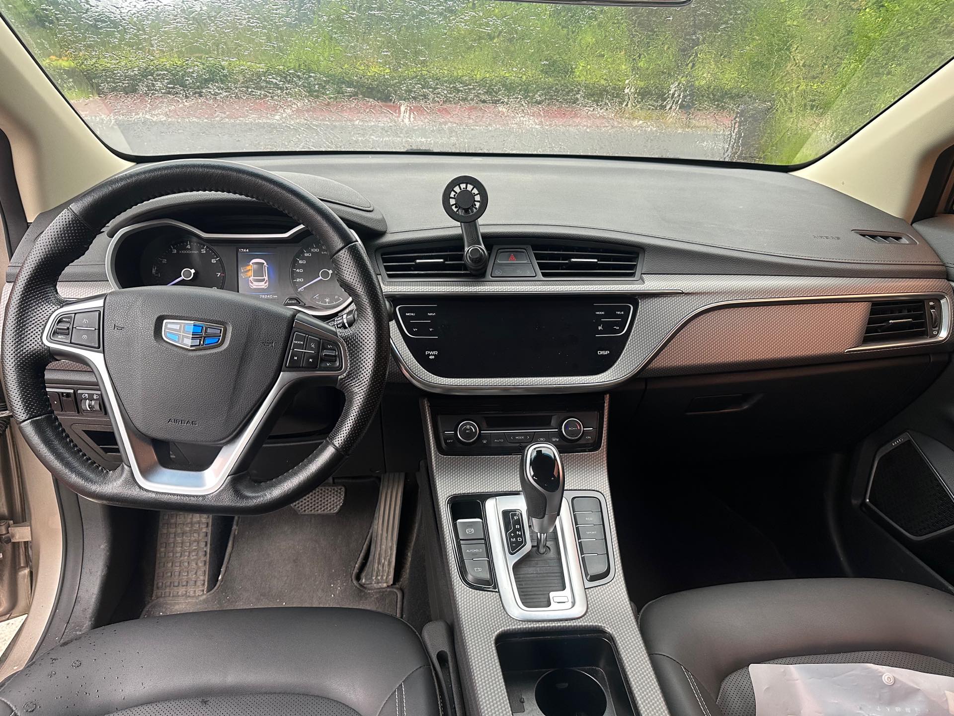 GEELY Emgrand GS 2018 car image #7