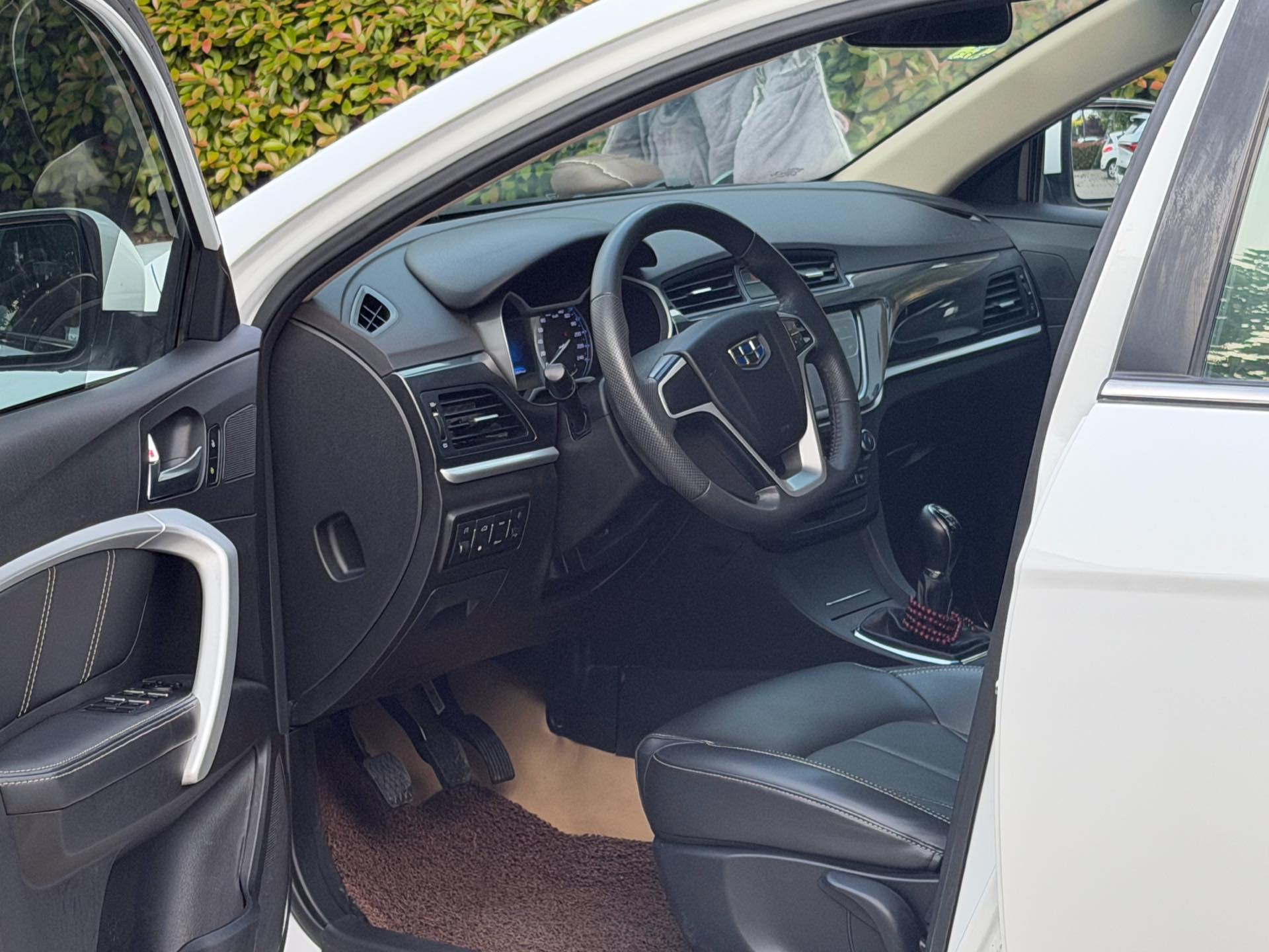 GEELY Emgrand 2017 car image #5