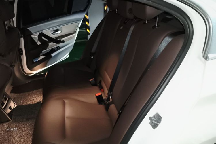 BMW 3 Series 2018 #19 BMW 3 Series 2018 car image #19