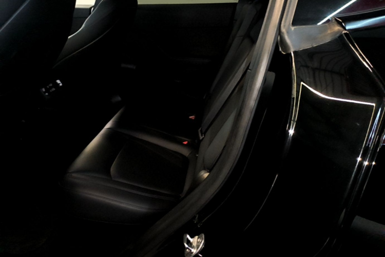 Tesla Model Y 2021 #17 Tesla Model Y 2021 car image #17