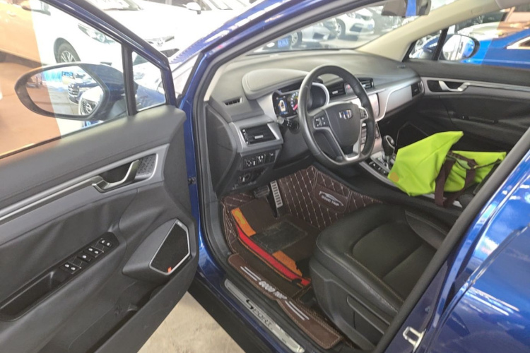 GEELY Emgrand GS 2019 #12 GEELY Emgrand GS 2019 car image #12