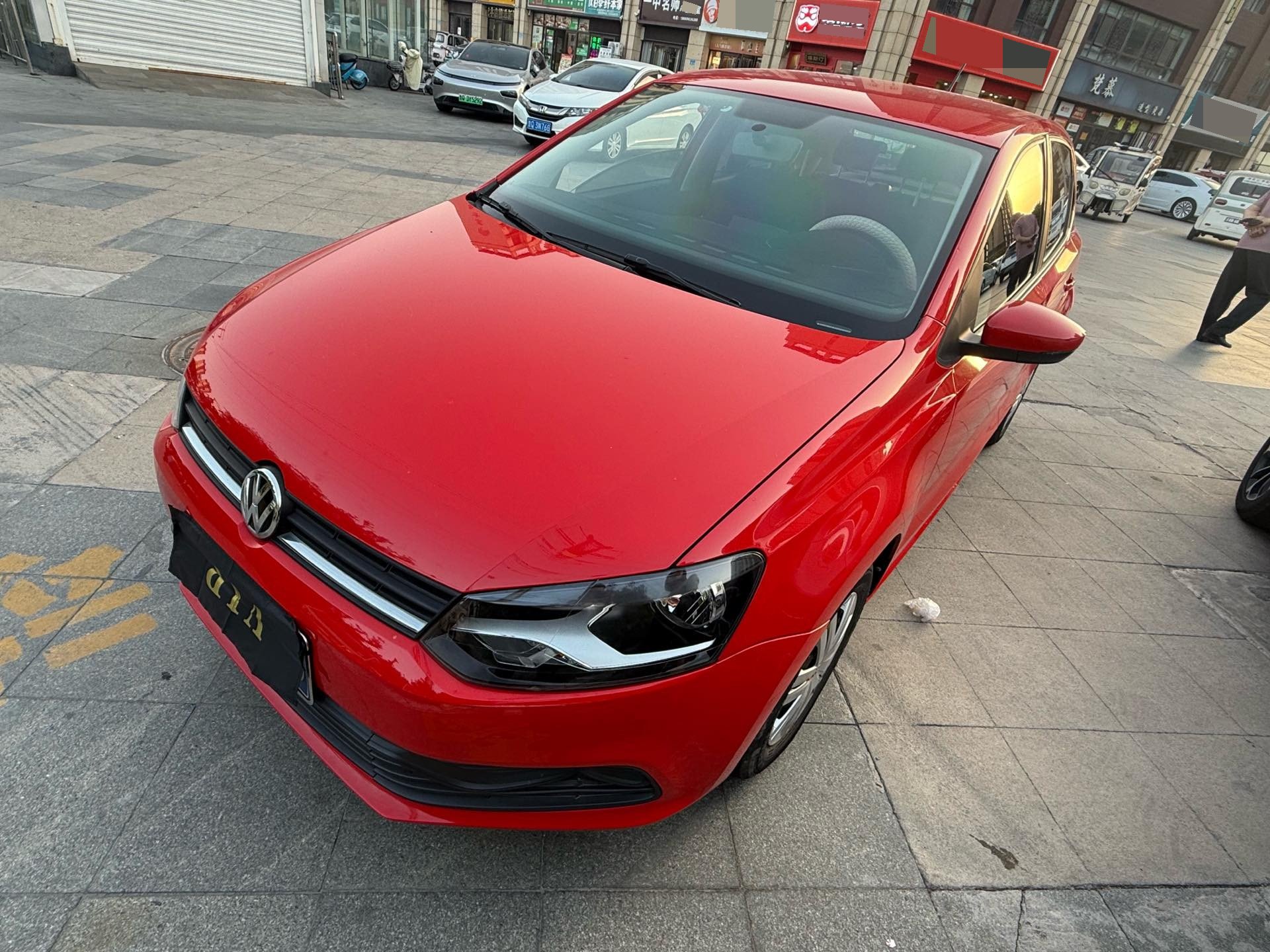 Volkswagen Polo 2018 car image 