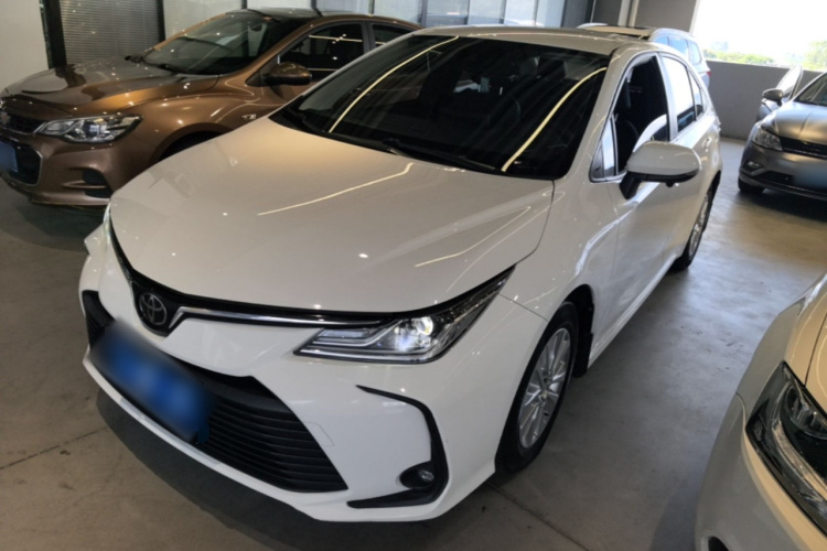 Toyota Corolla 2021 immagine di auto #2