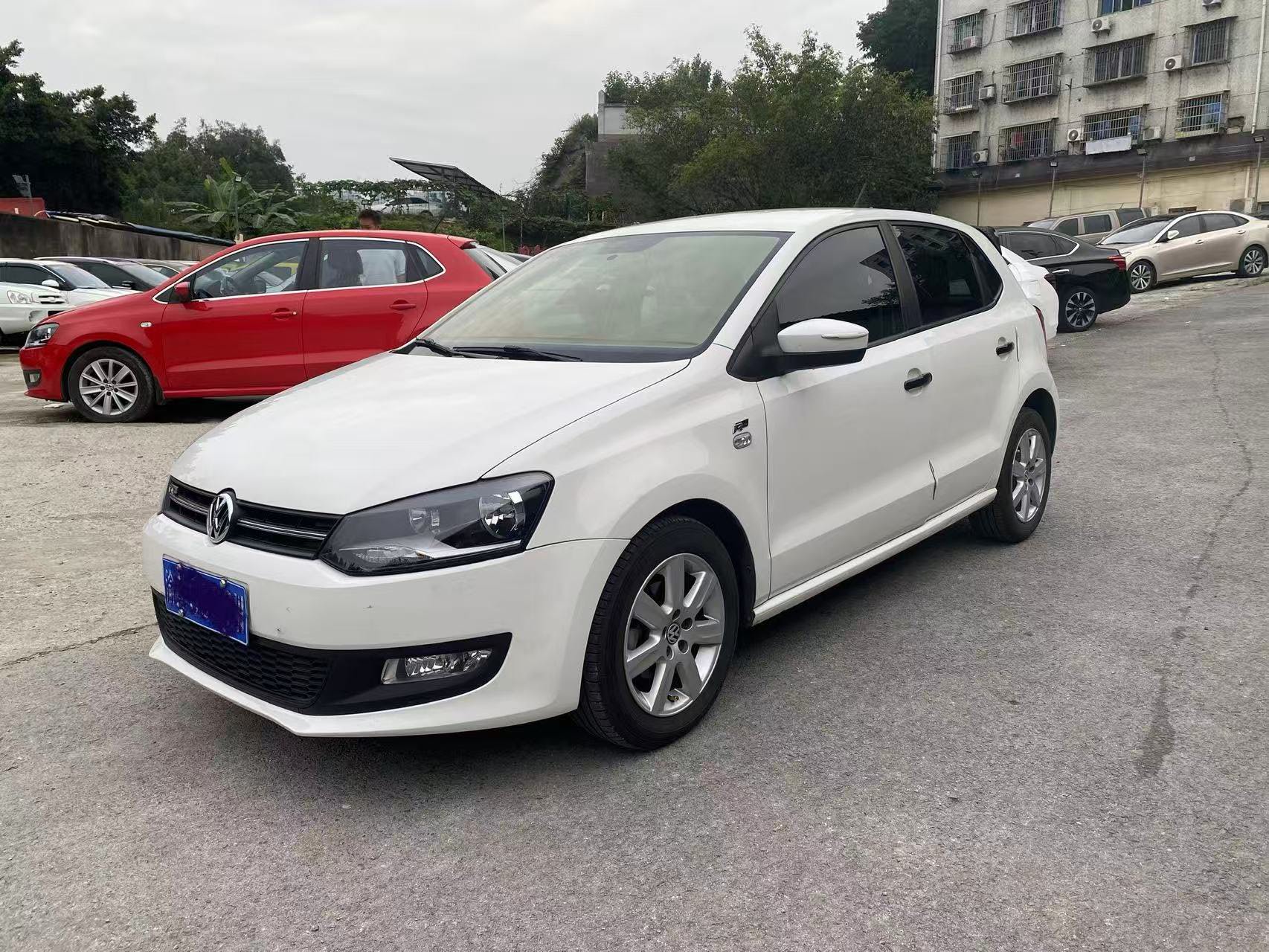 Volkswagen Polo 2013 Volkswagen Polo 2013 car image