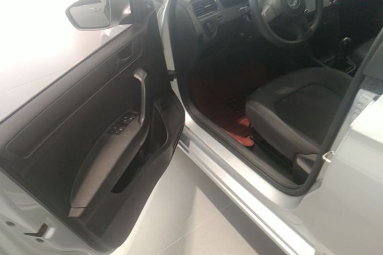 Volkswagen Santana 2015 car image #16