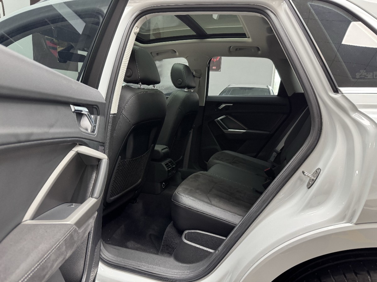 Audi Q3 2022 #8 Audi Q3 2022 car image #8