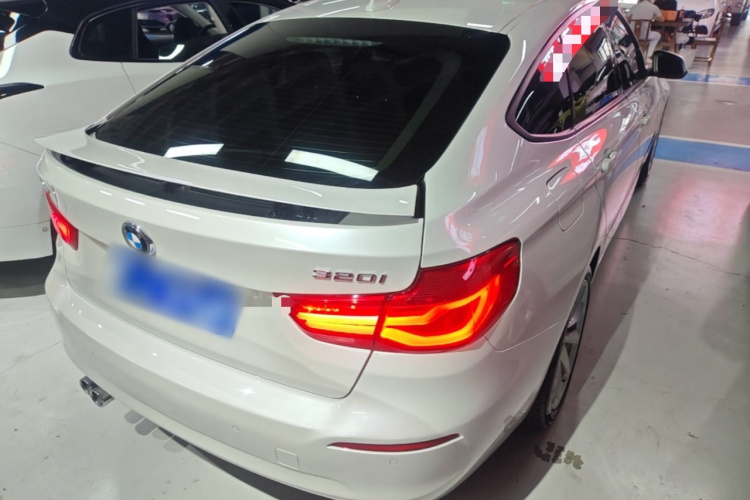 BMW 3 Series GT 2019 immagine di auto #7