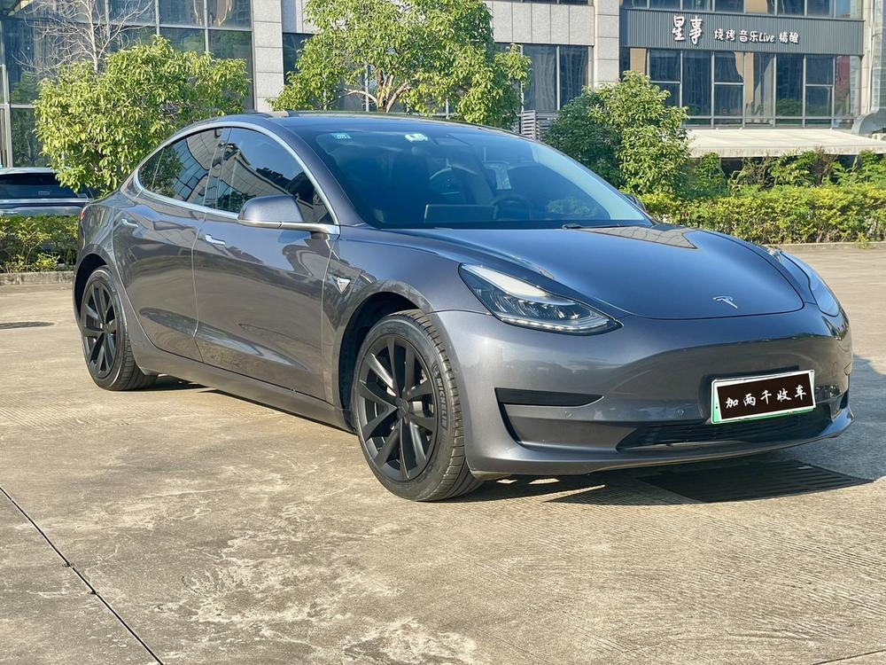Tesla Model 3 2020 car image #3