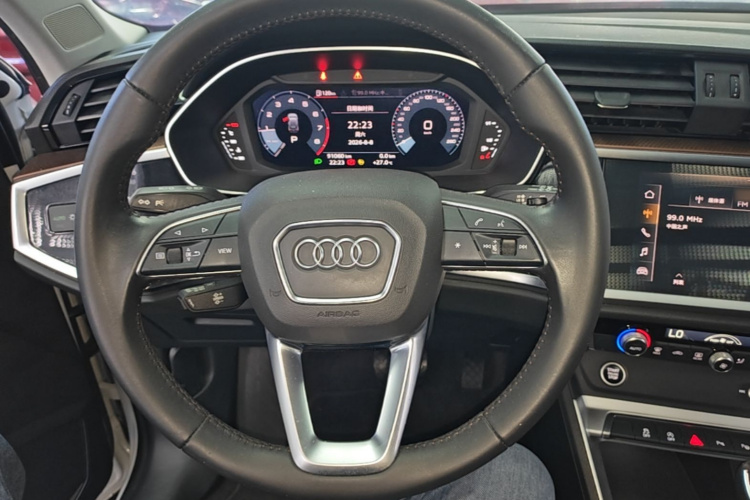 Audi Q3 2021 #11 Audi Q3 2021 car image #11