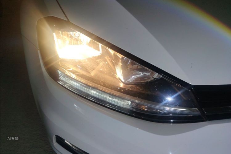 Volkswagen Golf 2020 car image #8