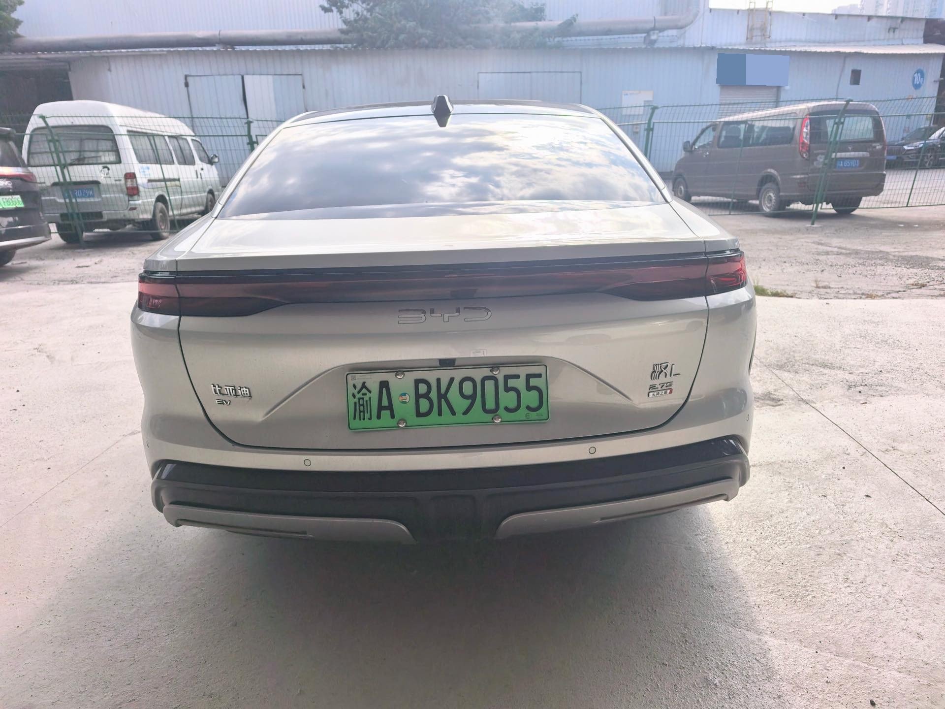 BYD HanL 2025 car image #6