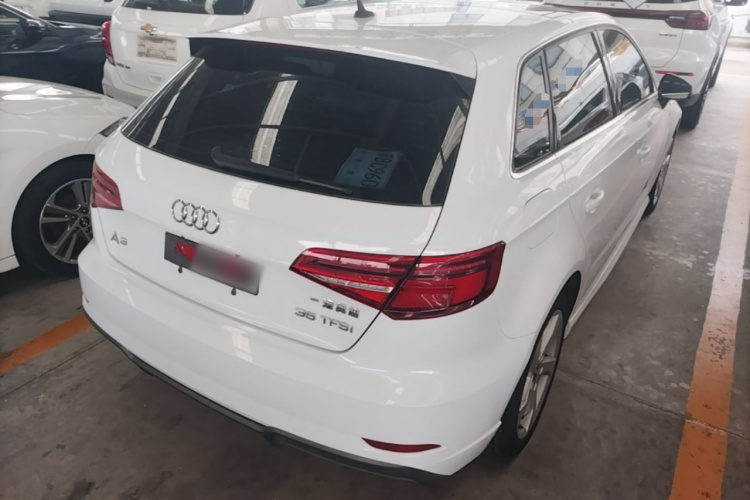 Audi A3 2019 car image #7