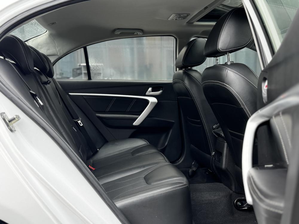 GEELY Emgrand 2016 car image #15
