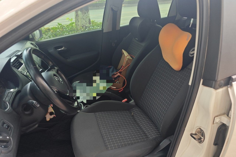 Volkswagen Polo 2019 car image #15
