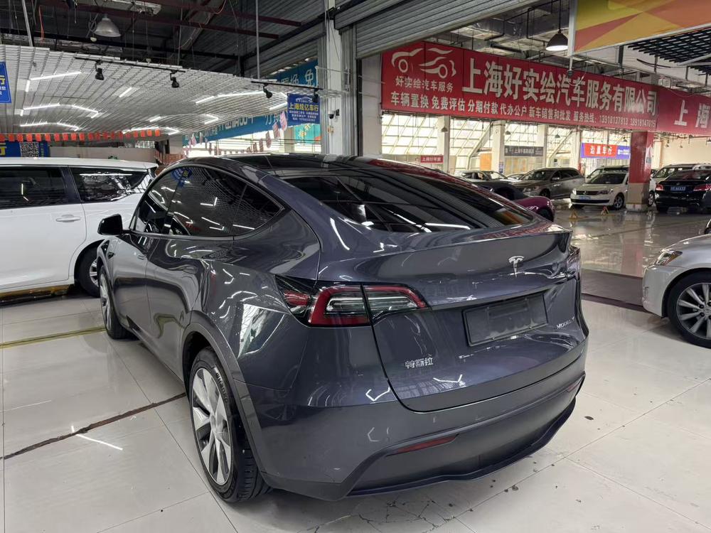 Tesla Model Y 2021 car image #4