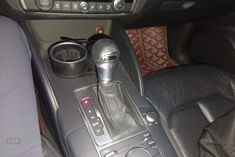 Audi A3 2015 car image #16