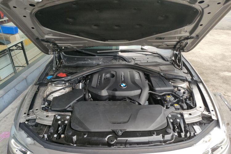 BMW 3 Series 2018 imagen de coche #20