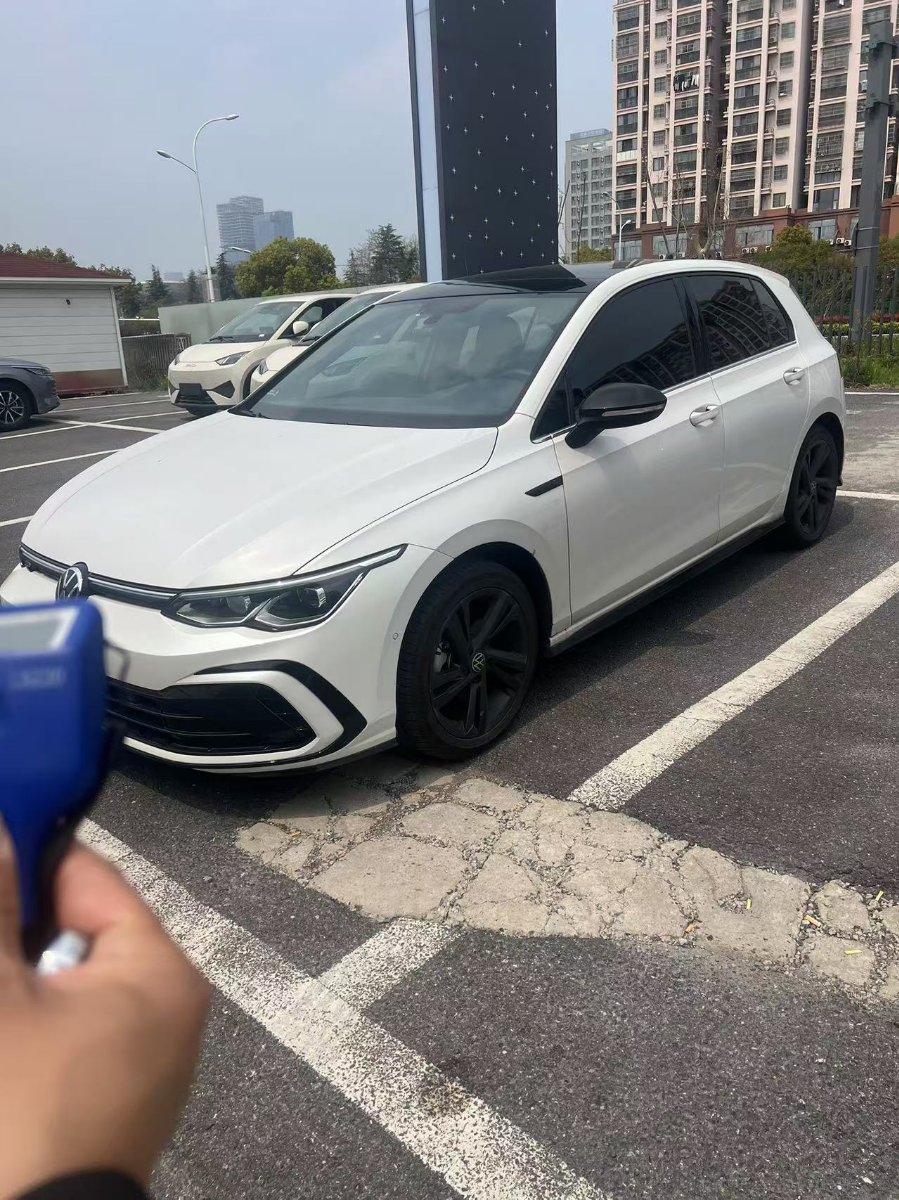 Volkswagen Golf 2024 car image 